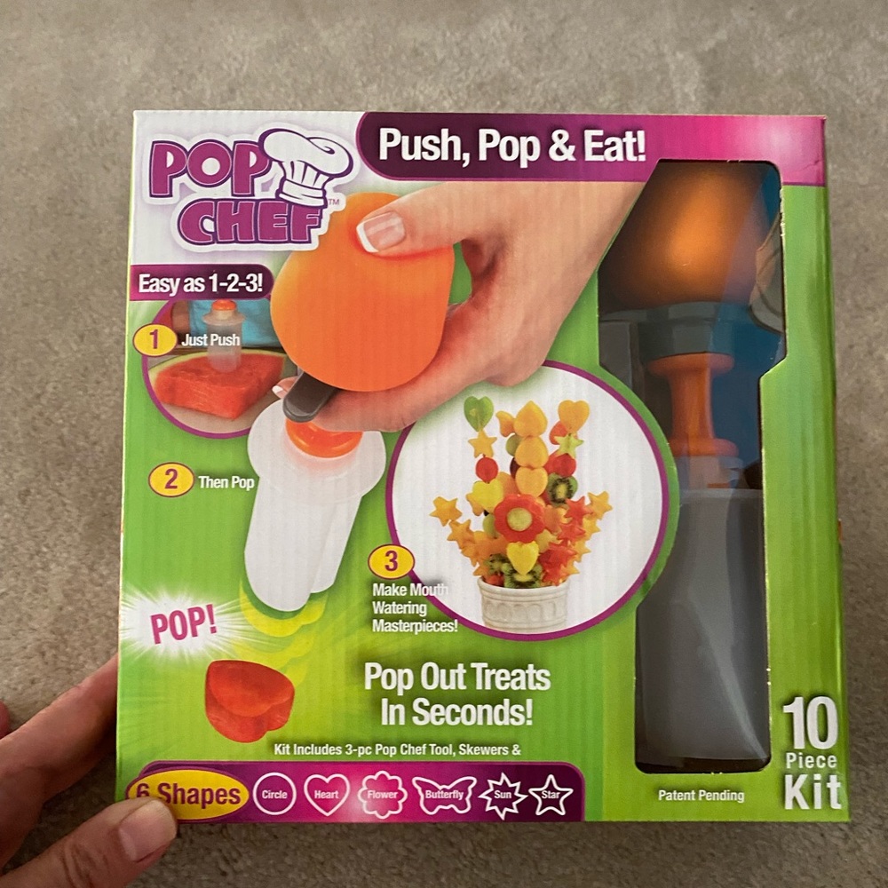 NWOT Pop Chef Healthy Snack/Treat Kit make holiday prep easy-peasy!